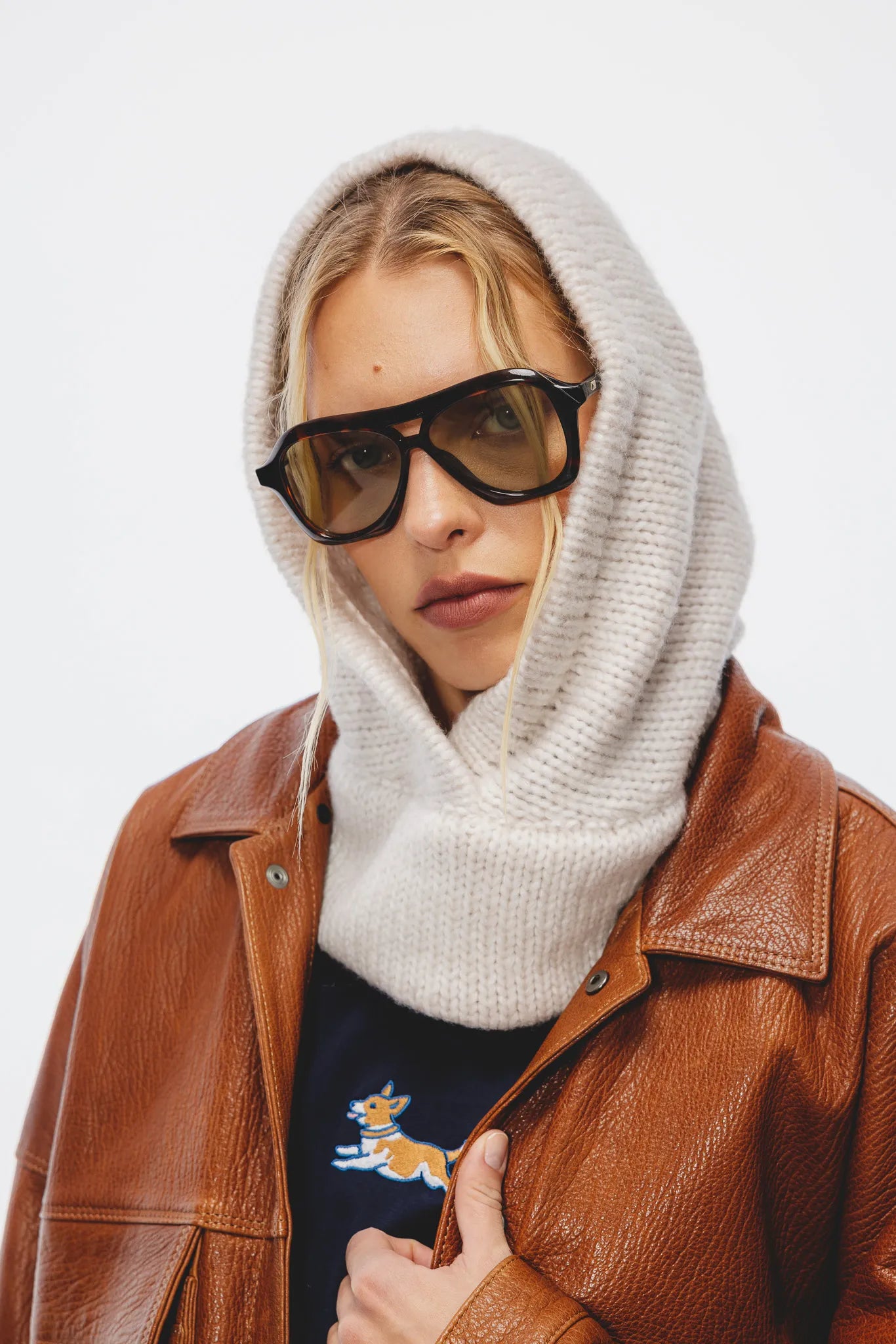 Balaklawa Kinia Jasny Beżowy