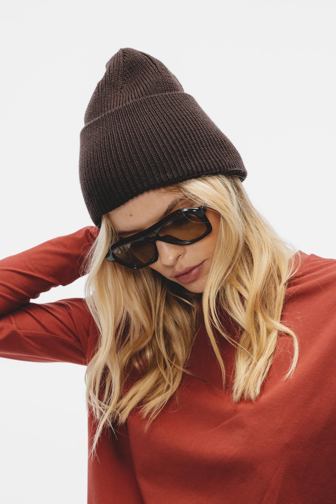 Czapka Emi Ciemny Czekoladowy