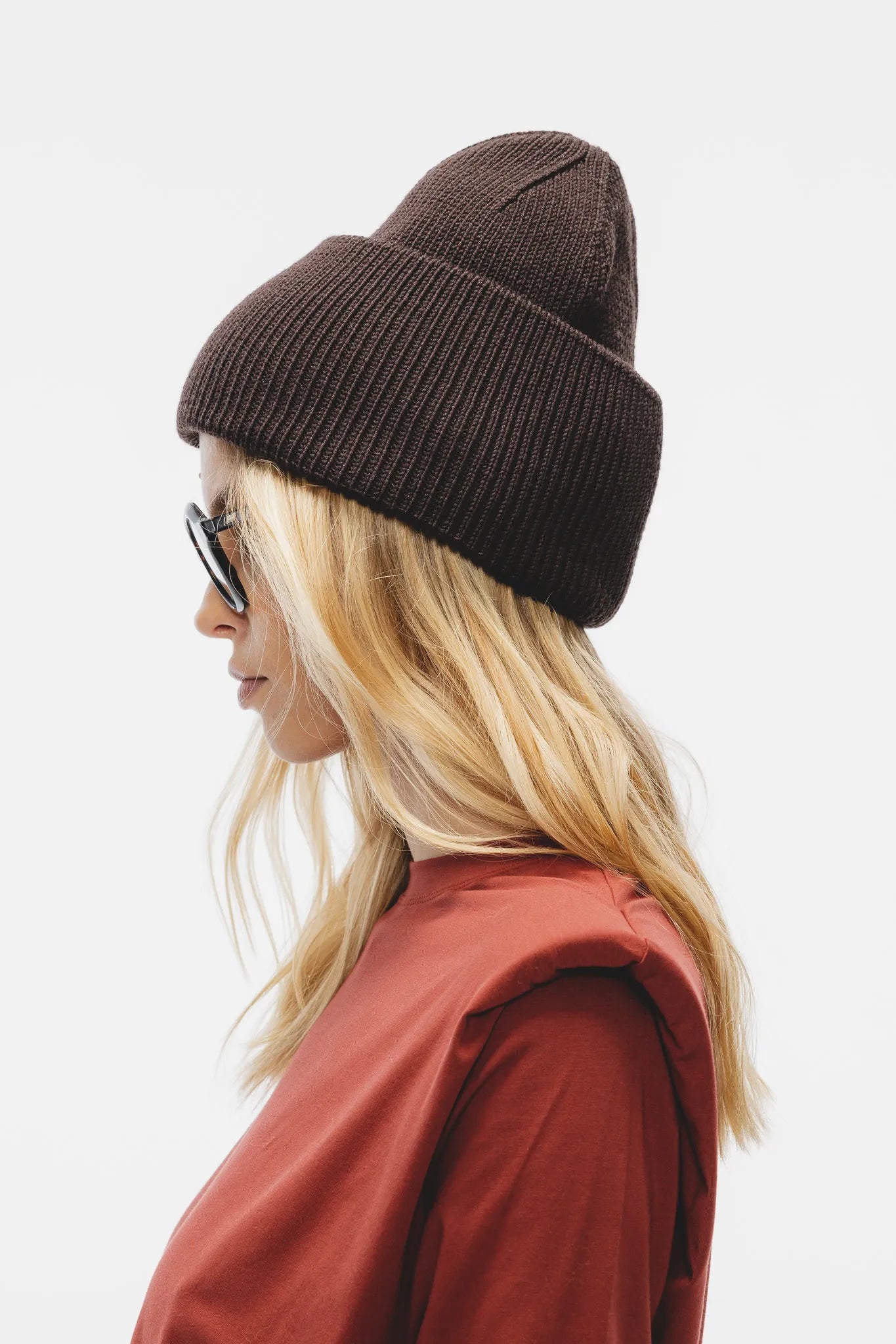 Czapka Emi Ciemny Czekoladowy