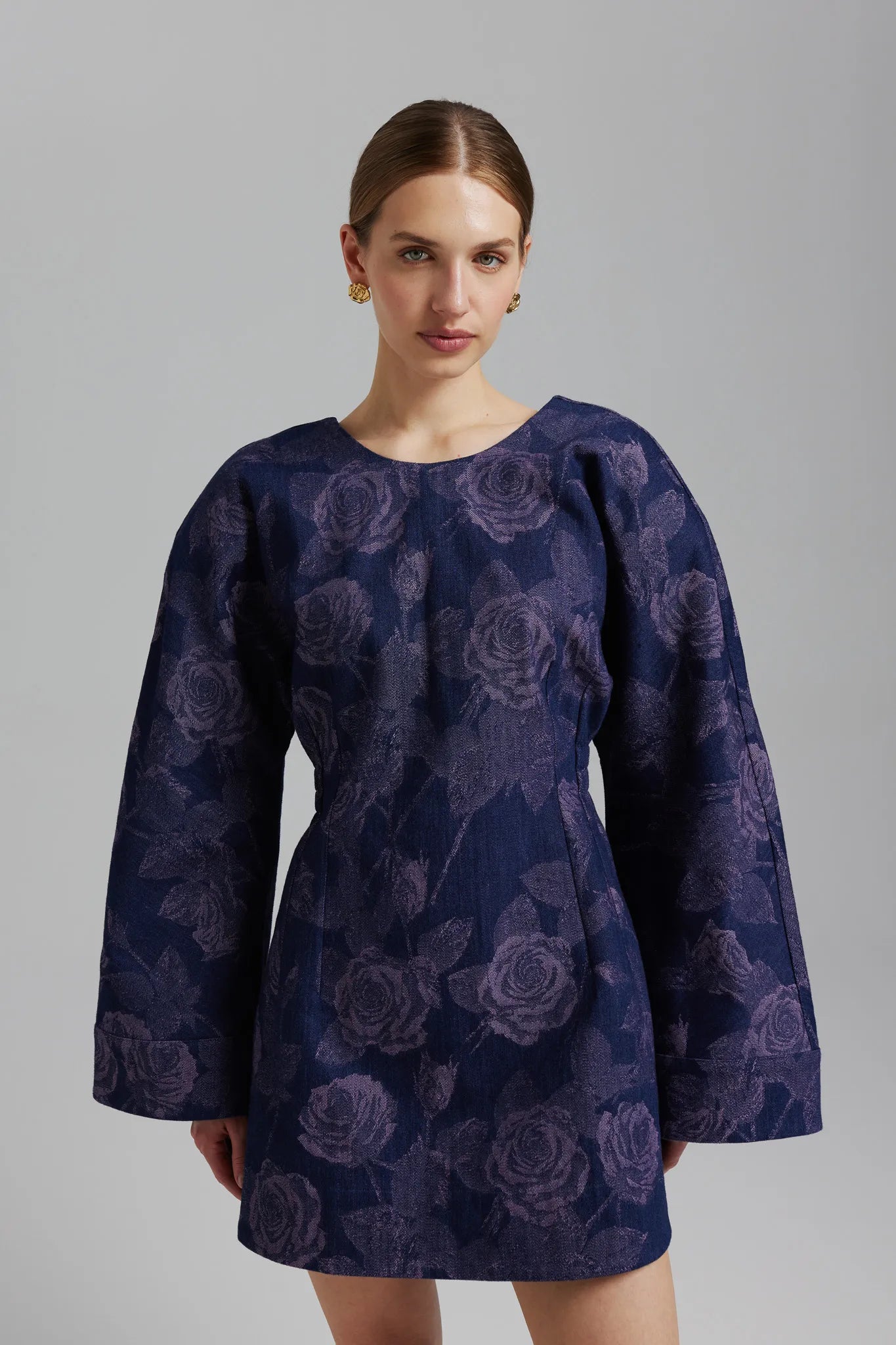 Sukienka Tella Żakard Fioletowy Róż